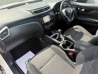 USED 2017 NISSAN QASHQAI 1.2 DIG-T N-Connecta SUV 5dr Petrol Manual 2WD Euro 6 (s/s) (115 ps) ***FULL SERVICE HISTORY - PAN ROOF - SATNAV - REVERSE CAM***