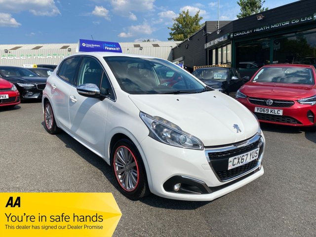 View our Peugeot 208 1.2 PureTech Allure Hatchback 5dr Petrol Manual Euro 6 (s/s) (82 ps)
