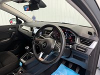 USED 2020 20 RENAULT CAPTUR 1.5 Blue dCi Iconic SUV 5dr Diesel Manual  