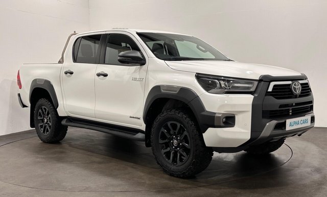 View our Toyota Hilux 2.8 D-4D Invincible X Pickup Double Cab 4dr Diesel Auto 4WD Euro 6 (s/s) (204 ps)