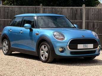 2017 MINI HATCH