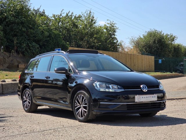 View our Volkswagen Golf 1.4 TSI BlueMotion Tech SE Nav Estate 5dr Petrol Manual Euro 6 (s/s) (125 ps)