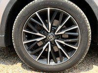 USED 2018 18 TOYOTA C-HR 1.2 C-HR Excel 5dr Full Service History Long MOT