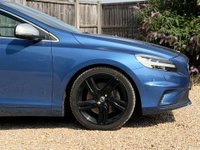 USED 2018 18 VOLVO V40 1.5 V40 R-Design Pro T3 Auto 5dr Full Service History Sat Nav