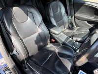 USED 2018 18 VOLVO V40 1.5 V40 R-Design Pro T3 Auto 5dr Full Service History Sat Nav