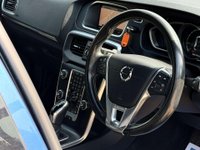 USED 2018 18 VOLVO V40 1.5 V40 R-Design Pro T3 Auto 5dr Full Service History Sat Nav