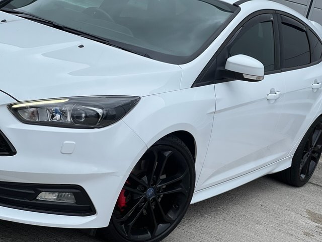 View our FORD FOCUS