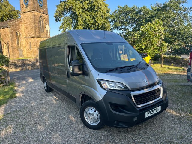 View our PEUGEOT BOXER