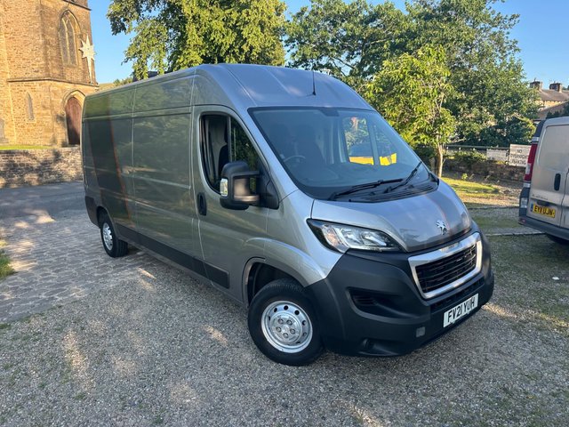 View our PEUGEOT BOXER