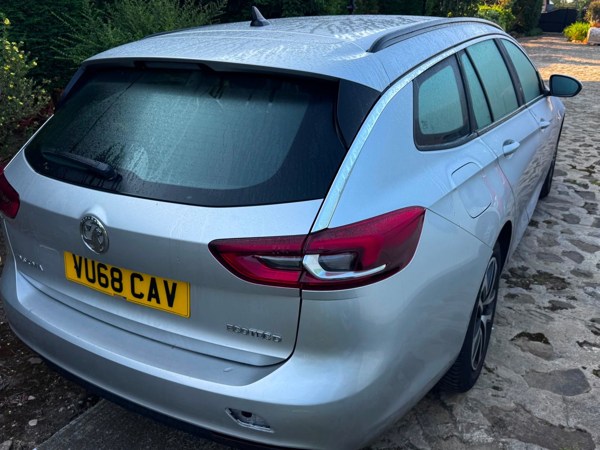 USED 2018 68 VAUXHALL INSIGNIA 1.6 Turbo D ecoTEC BlueInjection Design Nav Sports Tourer 5dr Diesel Manual Euro 6 (s/s) (110 ps) 