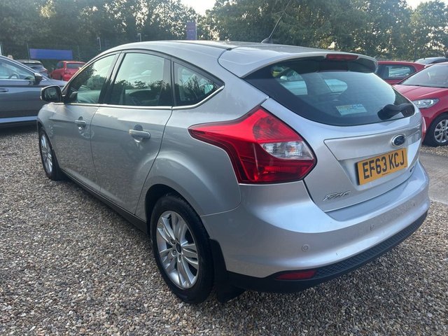 View our FORD FOCUS