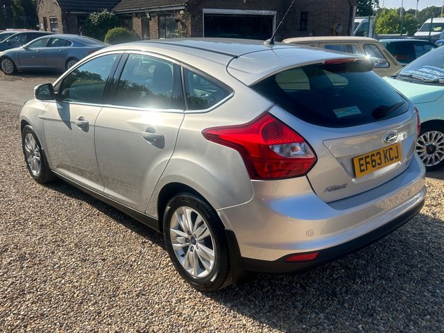View our FORD FOCUS