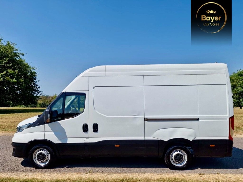 USED 2022 22 IVECO DAILY 2.3D HPI 14V 35S 3520 Panel Van 5dr Diesel Manual MWB H2 Euro 6 (s/s) (136 ps) FINANCE AVAILABLE