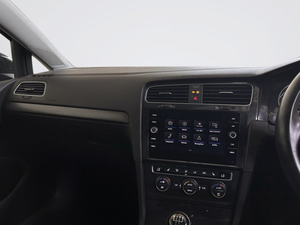 2019 Volkswagen Golf — image 16