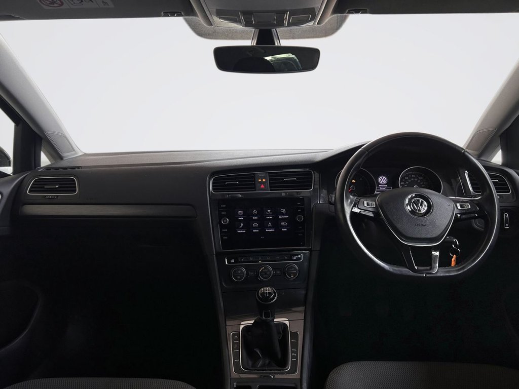 2019 Volkswagen Golf — image 1