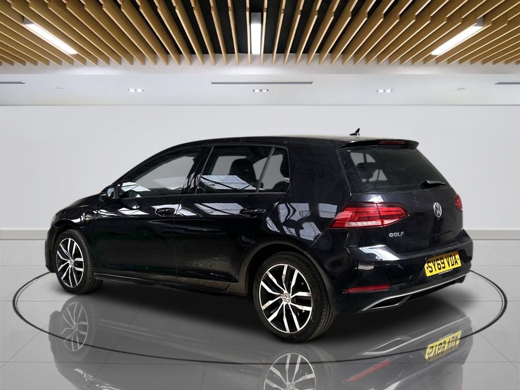 2019 Volkswagen Golf — image 4