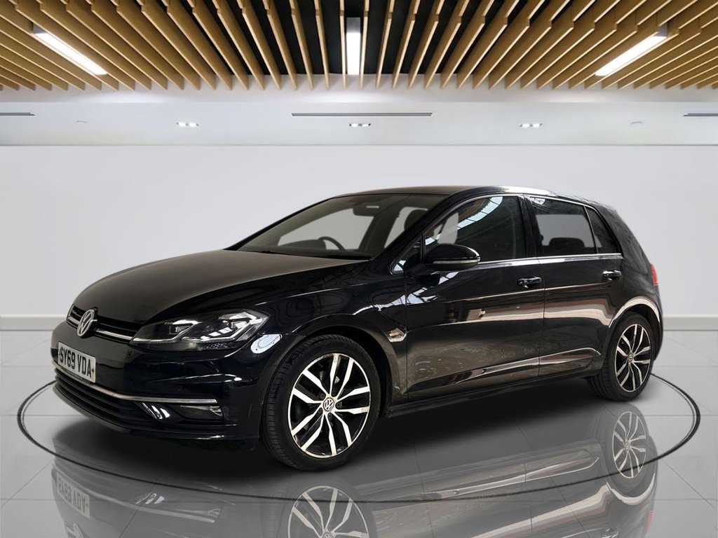 2019 Volkswagen Golf — image 2
