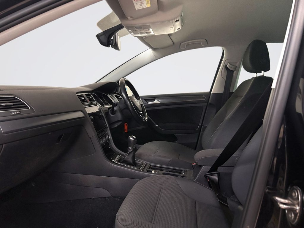 2019 Volkswagen Golf — image 7