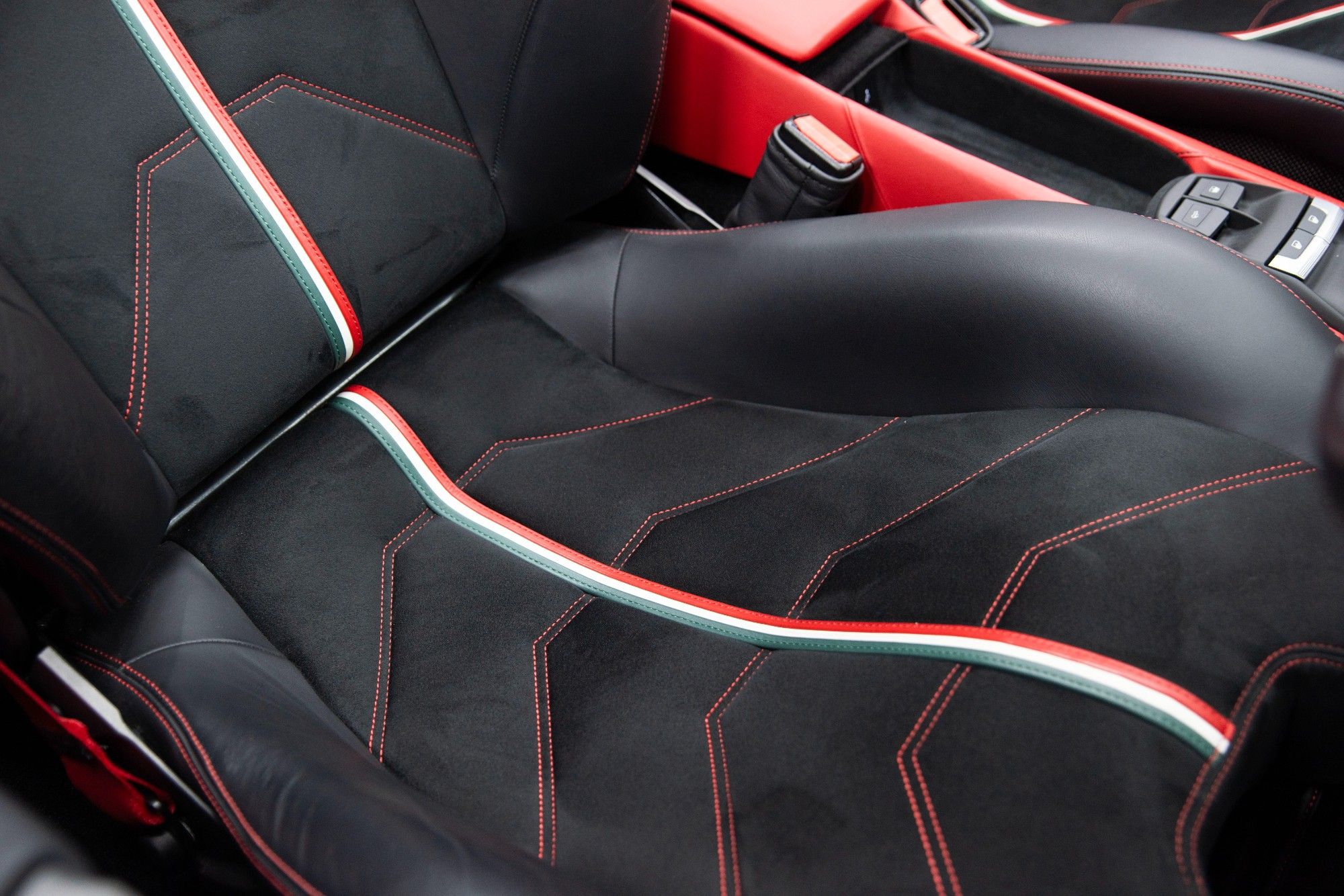 USED 2019 19 FERRARI 488 3.9T V8 Spider  
