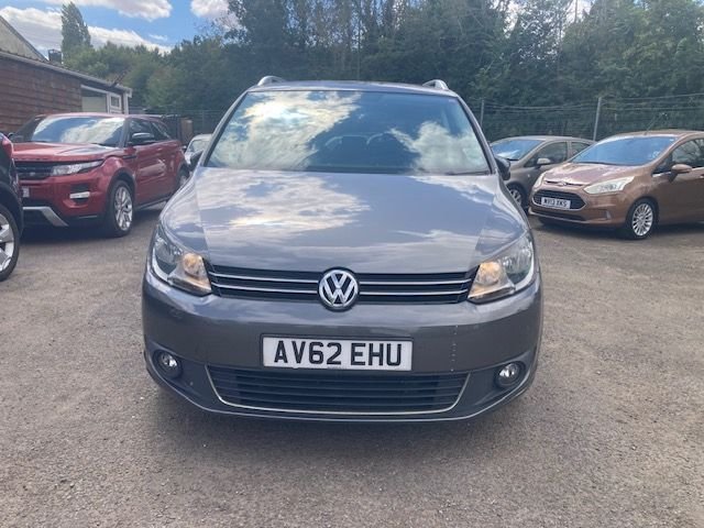 View our VOLKSWAGEN TOURAN