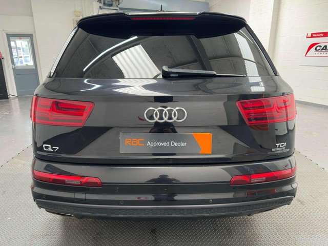 View our AUDI Q7