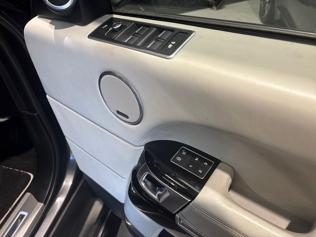 USED 2017 67 LAND ROVER RANGE ROVER 4.4 SD V8 Autobiography SUV 5dr Diesel Auto 4WD Euro 6 (s/s) (339 ps) REAR SCREENS|HUD|WOOD S WHEEL