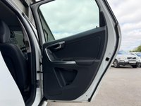USED 2014 14 VOLVO XC60 2.4 D5 SE Lux Nav SUV 5dr Diesel Geartronic AWD Euro 5 (215 ps) Nav - Reverse Sensors
