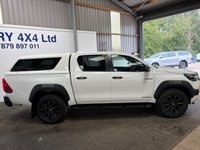 USED 2022 22 TOYOTA HILUX 2.8 D-4D Invincible X Pickup Double Cab 4dr Diesel Manual 4WD Euro 6 (s/s) (204 ps) 12 MONTHS MOT+SAT NAV+CAMERA