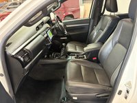USED 2022 22 TOYOTA HILUX 2.8 D-4D Invincible X Pickup Double Cab 4dr Diesel Manual 4WD Euro 6 (s/s) (204 ps) 12 MONTHS MOT+SAT NAV+CAMERA