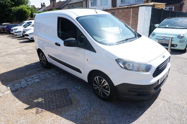 View our FORD TRANSIT COURIER