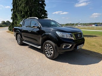 2016 NISSAN NAVARA