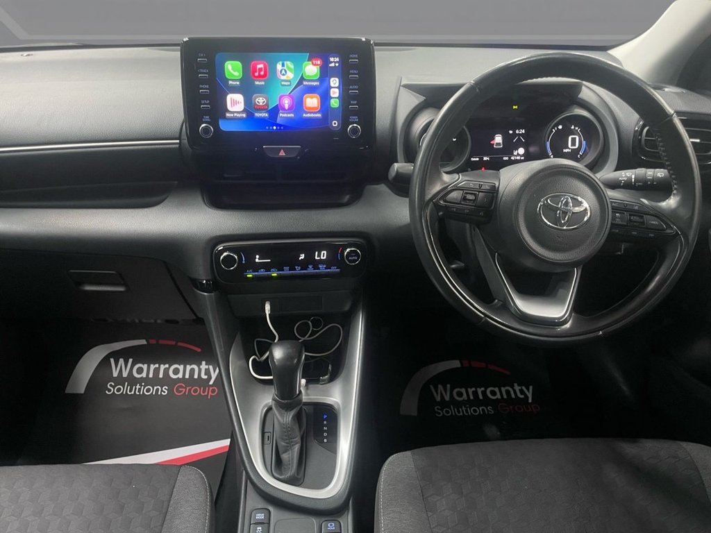 USED 2022 72 TOYOTA YARIS 1.5 VVT-h Design Hatchback 5dr Petrol Hybrid E-CVT Euro 6 (s/s) (116 ps) PAN ROOF+APPLE CARPLAY+R/CAM+XENON