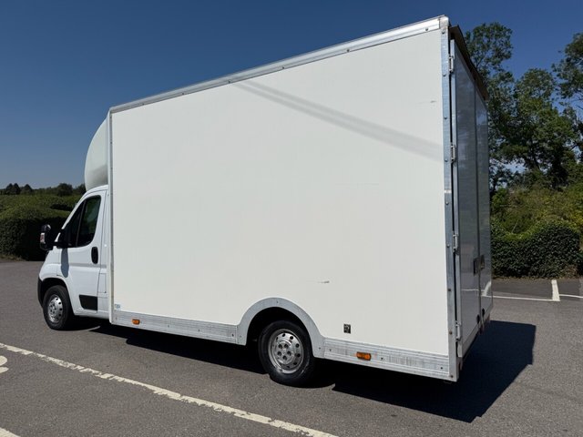 View our PEUGEOT BOXER