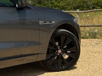 USED 2018 D JAGUAR F-PACE 2.0 D180 R-Sport SUV 5dr Diesel Auto AWD Euro 6 (s/s) (180 ps) 