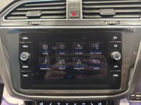 USED 2017 67 VOLKSWAGEN TIGUAN 2.0 TDI R-Line SUV 5dr Diesel DSG 4Motion Euro 6 (s/s) (150 ps) SAT-NAV + PANORAMIC SUNROOF + HEATED SEATS + PARKING SENSORS