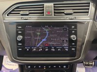 USED 2017 67 VOLKSWAGEN TIGUAN 2.0 TDI R-Line SUV 5dr Diesel DSG 4Motion Euro 6 (s/s) (150 ps) SAT-NAV + PANORAMIC SUNROOF + HEATED SEATS + PARKING SENSORS