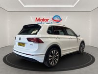 USED 2017 67 VOLKSWAGEN TIGUAN 2.0 TDI R-Line SUV 5dr Diesel DSG 4Motion Euro 6 (s/s) (150 ps) SAT-NAV + PANORAMIC SUNROOF + HEATED SEATS + PARKING SENSORS