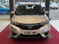 USED 2016 66 HONDA JAZZ 1.3 i-VTEC SE Hatchback 5dr Petrol Manual Euro 6 (s/s) (102 ps) FRONT AND REAR PARKING SENSORS, CRUISE CONTROL WITH SPEED LIMITER, 7 INCH TOUCHSCREEN WITH DAB RADIO, HONDA CONNECT, BLUETOOTH HANDS FREE