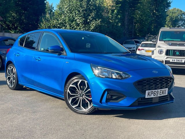 View our Ford Focus 1.0T EcoBoost ST-Line X Hatchback 5dr Petrol Auto Euro 6 (s/s) (125 ps)