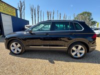 USED 2020 70 VOLKSWAGEN TIGUAN 2.0 TDI SEL SUV 5dr Diesel DSG Euro 6 (s/s) (150 ps) Panoramic Sunroof/ABS