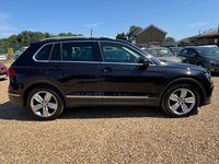 USED 2020 70 VOLKSWAGEN TIGUAN 2.0 TDI SEL SUV 5dr Diesel DSG Euro 6 (s/s) (150 ps) Panoramic Sunroof/ABS