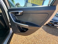 USED 2011 61 VOLVO XC60 2.4 D5 SE Lux SUV 5dr Diesel Geartronic AWD Euro 5 (215 ps) ABS AND AIR CON