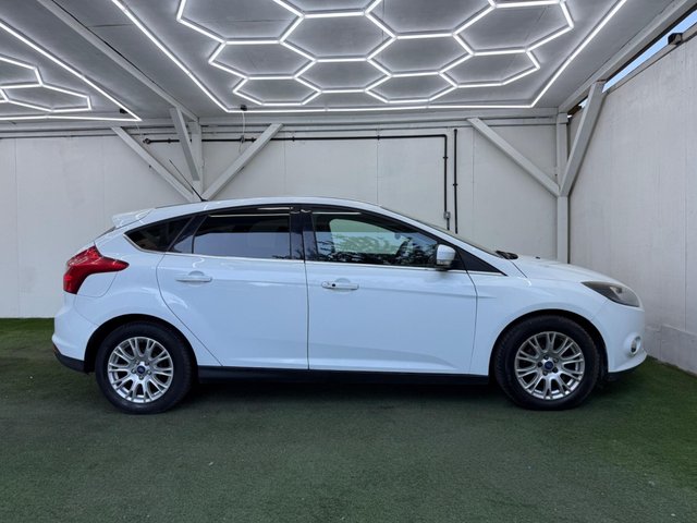 View our FORD FOCUS