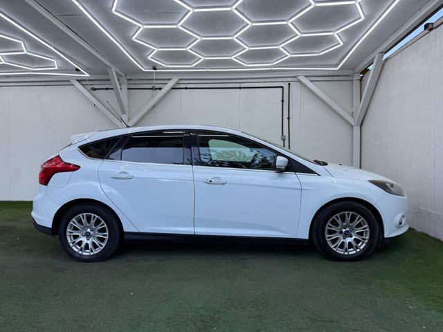 View our FORD FOCUS