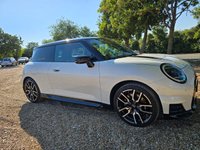 USED 2024 74 MINI ELECTRIC COOPER SE 54.2kWh Sport Hatchback 3dr Electric Auto (218 ps) 