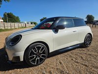 USED 2024 74 MINI ELECTRIC COOPER SE 54.2kWh Sport Hatchback 3dr Electric Auto (218 ps) 