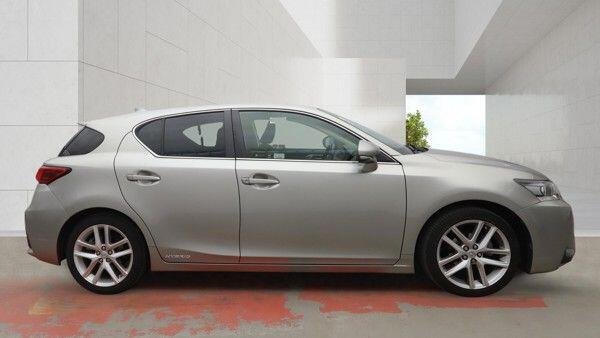 View our LEXUS CT
