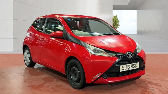 View our Toyota Aygo 1.0 VVT-i x-play Hatchback 5dr Petrol Manual Euro 6 (68 ps)