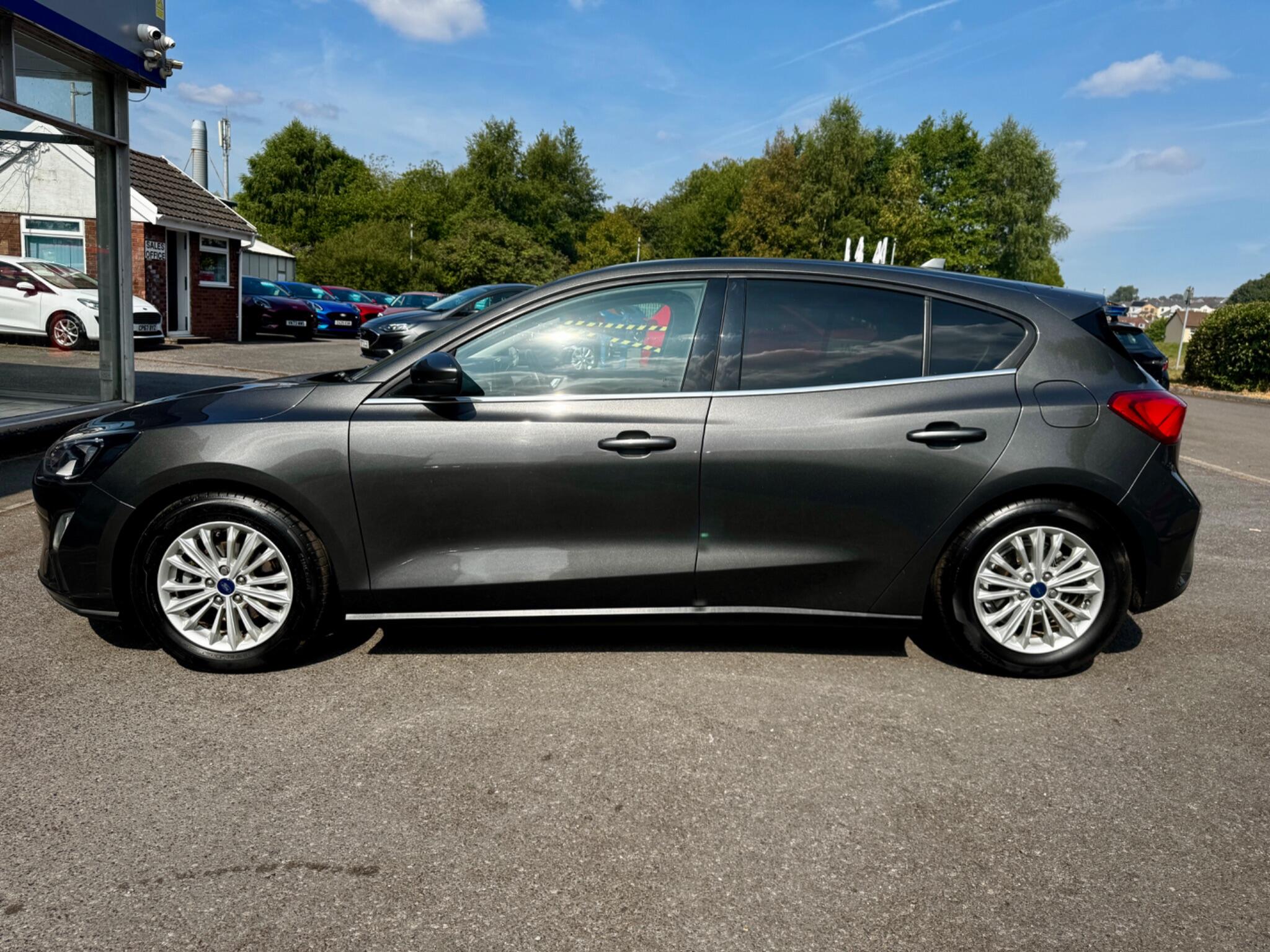 2021 21 FORD FOCUS