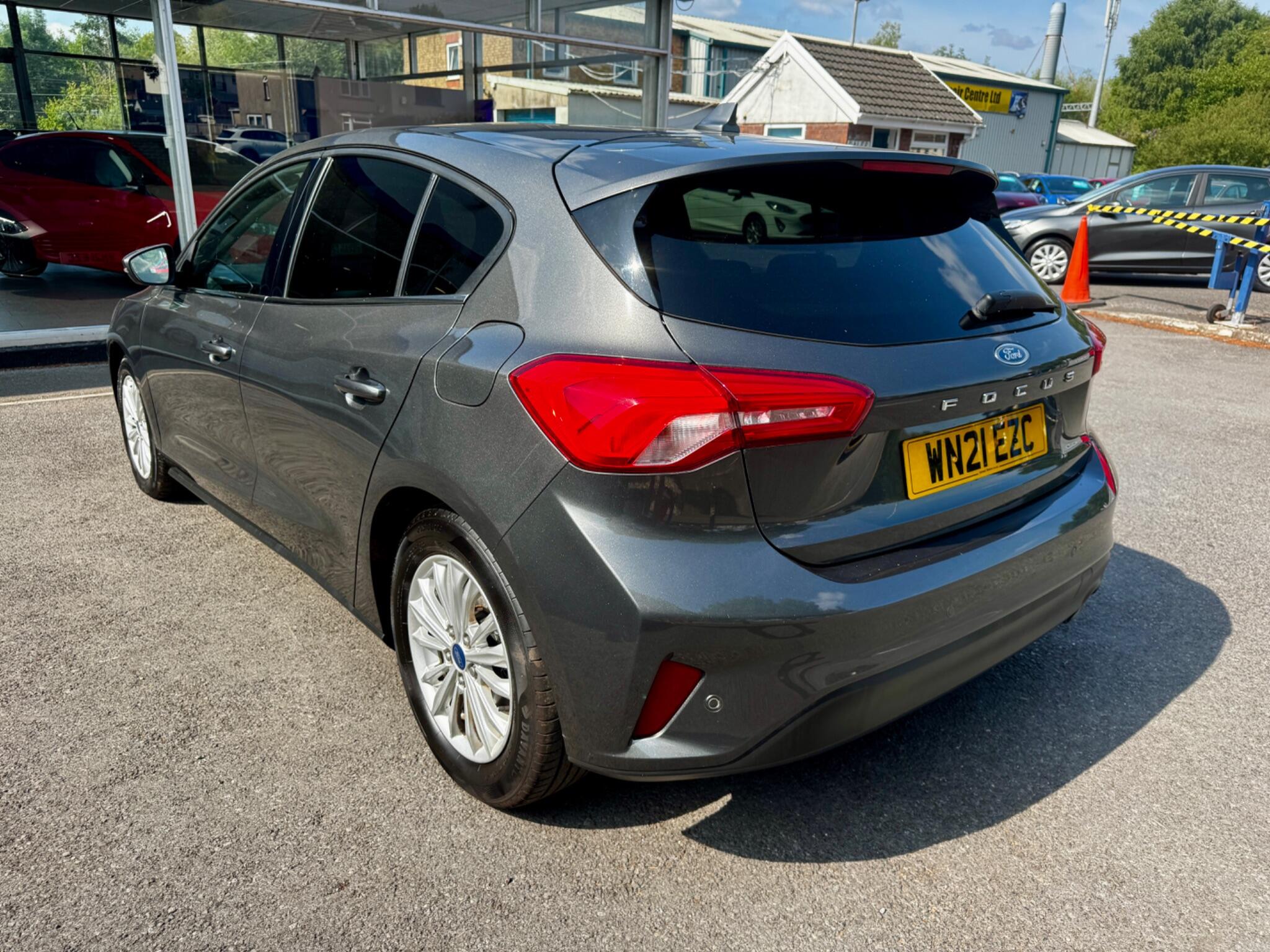 2021 21 FORD FOCUS